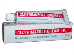 کلوتریمازول (به انگلیسی: clotrimazole)‏